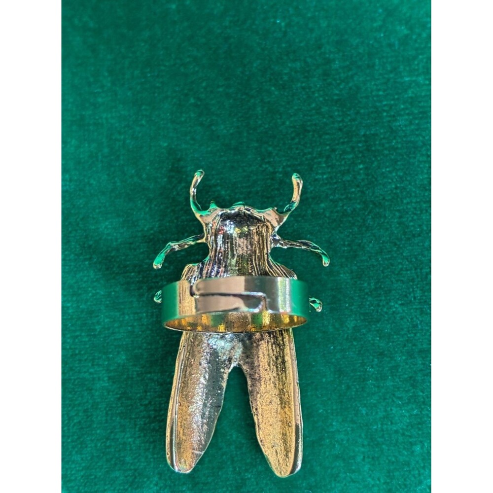 NEW Adjustable cicada statement ring in goldtone Gothic witchy insect jewelry - Picture 3 of 8